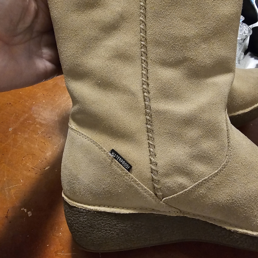 Tan Color Brilliant Womens Boots! Leather! 1.5" Heel Sz. 9